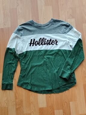 Hollister Green, White & Gray Colorblock Long Sleeve Tee